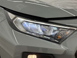 LEDヘッドライトです。デザイン性がよくとても明るいので、夜間の走行や悪天候でも安心です。しかも長寿命!