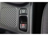 電動パーキングブレーキを搭載。スイッチ操作でパーキングブレーキを作動・解除することが可能ですので、操作の力が不要ですよ♪