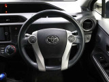 各操作スイッチなどもハンドルから手を放すことなく操作可能で安全運転に支援いたします!