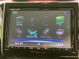 オーディオの選択画面には複数の入力項目が並び、利用したい音源を選びやすい構成です。画面表示を確認しながら、普段の音楽環境に合わせて活用できます。