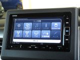 ナビゲーションは純正メモリーナビ(VXM-224VFi)を装着しております。AM、FM、CD、DVD再生、Bluetooth、音楽録音再生、フルセグTVがご使用いただけます。