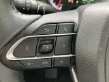 ステアリングスイッチ付き。前方から目を離すことなく操作することが可能です。