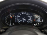 【明るく見やすいメーター】視認性が良く明るく見やすいメーター。運転者にとって見やすいメーターは運転していても疲れないですよね。
