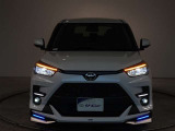 夜間のライティングを表現してみました。ヘッドランプはLED、省エネで明るいですよ。
