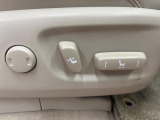 【パワーシート】スイッチ一つで簡単にシートの微調整が可能!電動だから力もいりません!快適なシートポジションにセットして、快適なドライブをお楽しみください。
