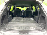 後席を格納すると、これだけの広さが!シーンに合わせたシートアレンジで、大きな荷物も積むことが出来ます♪