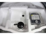 もしもの時のパンク修理キット。空気バルブに薬剤を入れて電動コンプレッサで空気を送り込むだけなので危険な作業や体力が少なくてすみます。ですがあくまで応急処置の為本修理が必要です。