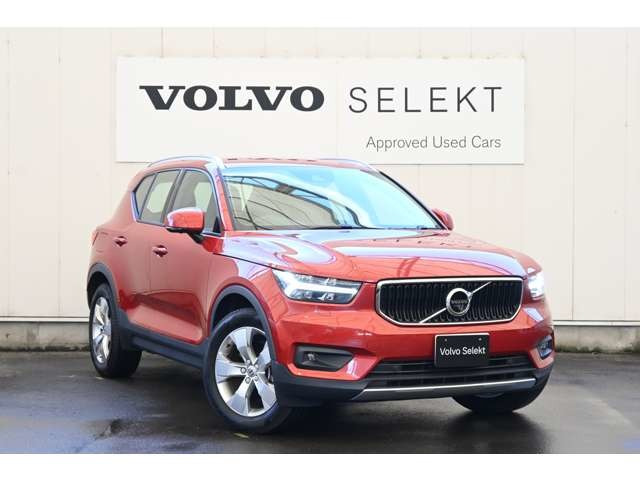 XC40 B4 AWD モメンタム 4WD