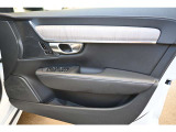 詳細お問い合わせは、VOLVO CAR 姫路まで。079-292-5481