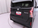 当店は、ダイハツディーラーである愛知ダイハツ直営の中古車販売店です。このお車のように試乗車やサービスカー等で使用していた程度の良いお車を多数そろえました。是非、一度見に来て下さい。