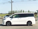 お車に関するご相談はお気軽に店舗スタッフにお問合せ下さい♪豊富な商品知識を備えたスタッフが些細なご相談でも対応いたします♪