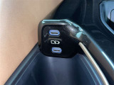 充電用USB端子付き。スマートフォンなどの充電に便利です。