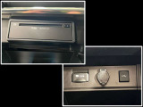 CD/DVDデッキはグローブボックス内に!USB接続ポートは、センターコンソールの中にあります!