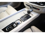 詳細お問い合わせは、VOLVO CAR 姫路まで。079-292-5481