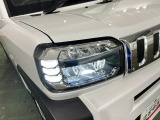LEDヘッドライトで夜間の運転も安心ですね