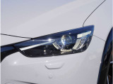 【ヘッドライト】省電力で長寿命の明るく運転しやすいLEDヘッドランプです。明るく照らすので暗い夜道からお客様を守ってくれます。お近くの島根マツダまでお越しください。
