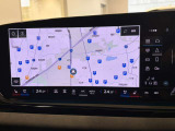 【スマートフォンインターフェース搭載】スマホと連動し地図や音楽の設定が可能。MMIナビゲーションでは、高解像度カラーディスプレイに、Bluetooth接続によるハンズフリー通話機能を搭載しております。