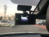 【ドライブレコーダー】装備。映像と音声を記録してくれるドライブレコーダーは、事故の際に確かな証拠能力を発揮してくれます。