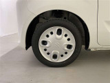 タイヤサイズは 155/65 R14 です。