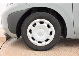純正なので車に似合うデザインになっていますね。スタッドレスタイヤもご相談下さい。