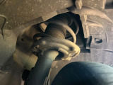 お車を安心してお乗りいただく為には、足回りの定期点検が欠かせません。サービスサポート(有償保証)では無料点検もご提供しており、安心のカーライフをお過ごしいただけるサポート体制が整っています。