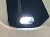 LEDフォグランプ(LEDイルミネーション付き)が LEDの明るい光が霧の発生や悪天候時に視界確保をサポートします!
