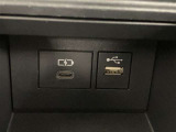 充電ポートがついております。