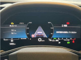 低走行車両入庫!レイアウトはステアリングスイッチで切り替えでき運転に集中しながら必要な情報を瞬時に得ることが可能です。