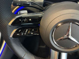 メモリー付きパワーシートが装備されている車両はシートの位置・ドアミラーの角度・ハンドルの位置を3名まで記憶出来ます。