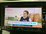 テレビ番組を画面で視聴できる装備です。停車中の休憩時間などに映像を楽しめるため、車内で過ごすひとときにも便利。画面表示が見やすく、使いたい時に活用できます。