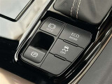 トヨタ認定中古車 7人乗り 6000キロ AC100V  全周囲カメラ BSM   ナビ&フルセグTV Bluetooth  LEDヘッドライト アルミホイール ワンオーナー スマートキー ETC  ドラレコ ブラインドスポットモニター