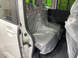 高品質なオリジナルフロアマットもオプションにてご用意しております。お好きなデザインやカラーをお車に合わせて選んでいただくことができます♪