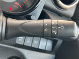 【オートライト(AUTO)】外の明るさをシステムが感知して、自動でヘッドライトが点灯します。ヘッドライトをつけ忘れを防ぐ便利機能です。