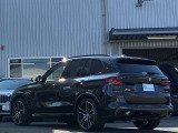 BMW Premium Selection保証では、ご購入後2年間に渡り走行距離無制限で、エンジン・ブレーキ・ミッション等のメイン部分に関しまして、万が一修理・整備が必要になりました際に部品・工賃無料にて対応いたします。