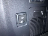 トランク内に100Vコンセントがございます