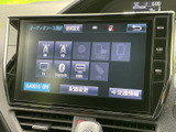 FMやテレビ、Bluetooth、HDMIなどのソースを画面から選べる仕様です。項目がアイコンで一覧表示され、使いたい音源を見つけやすく、日常の移動に合わせて活用できます。