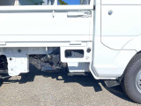 右側の荷台ステップです