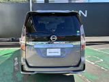バックソナー付きなので、見えづらい後方の障害物も警音で教えてくれます♪駐車時の心強い味方です!