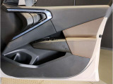 当社BMW認定中古車は全車保証付きでございます。また保証料金や整備費用はお見積書内の諸費用・税金に追加計上する事はございません。認定中古車保証付きのお支払総額でお見積りご依頼の上、他店とお比べください