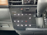 寒い日にあると嬉しいシートヒーター付き車です。運転席だけではなく、助手席にも装備されているので、暖かくお過ごしいただけます。