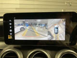 バックカメラにより駐車時の後方確認も楽にできます。