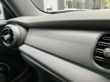 在庫車両はストックヤードにも保管してございます。あらかじめ在庫確認及びご来店日時のご連絡を頂けますと円滑なご案内が可能です。