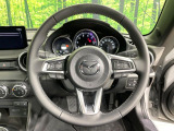 【純正革巻きステアリング】上質な革を使用することで、手にしっかり馴染みとても運転しやすいハンドルです♪
