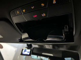 メルセデス・ベンツの定める厳しい基準をクリアしたお車のみをご案内させて頂きます。納車前整備はメーカー規定に基づき100項目以上にも及ぶ点検を熟練のメカニックによって行いご納車させて頂きます。