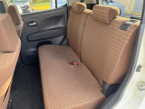 当店ではヘッドライトの磨きの施工しています。中古車に多いヘッドライトのクスミもありません。お乗りのお車でも施工出来ますのでご相談下さいませ。