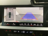 バックカメラと前後のバンパーセンサーで駐車時も安心です