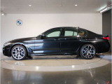【BMWの伝統】時代を超える美しさ。磨き抜かれたエアロダイナミクスが瞳を奪う。一目で伝わるスポーティーなプロポーションは、BMWの走行性能を生み出すのに欠かせない要因の一つです。