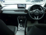 ◆チルト&テレスコピックステアリング◆ドライバーのさまざまな体格に応じて適切な運転姿勢を取りやすいよう、ハンドルの前後位置と高さを調整できます◆