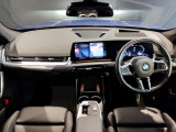 ☆センターパネルを運転席側に僅かに傾けたBMW独特のインパネ☆【駆け抜ける歓び】はここからもスタートしております☆