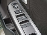 ◆パワーウィンドウスイッチ◆運転席から全席の窓の開閉操作を行うことが出来いつでも換気ができます!